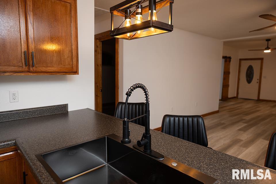 326 Main Street Xenia, IL 62899 - Photo 8 of 45