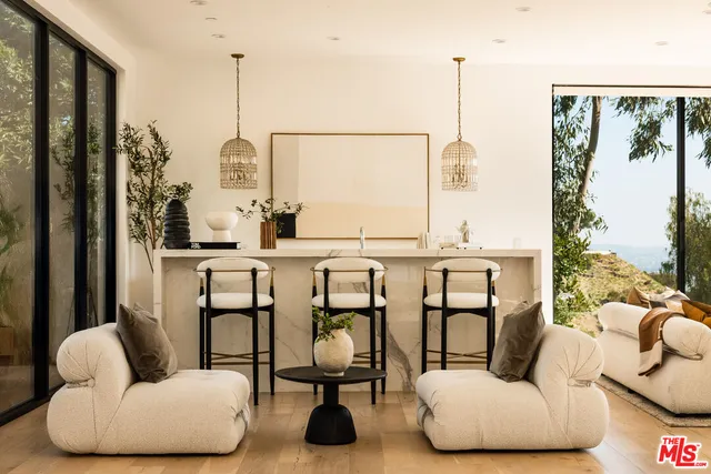 $6,900,000 | 8650 Franklin Avenue, Los Angeles, CA 90069