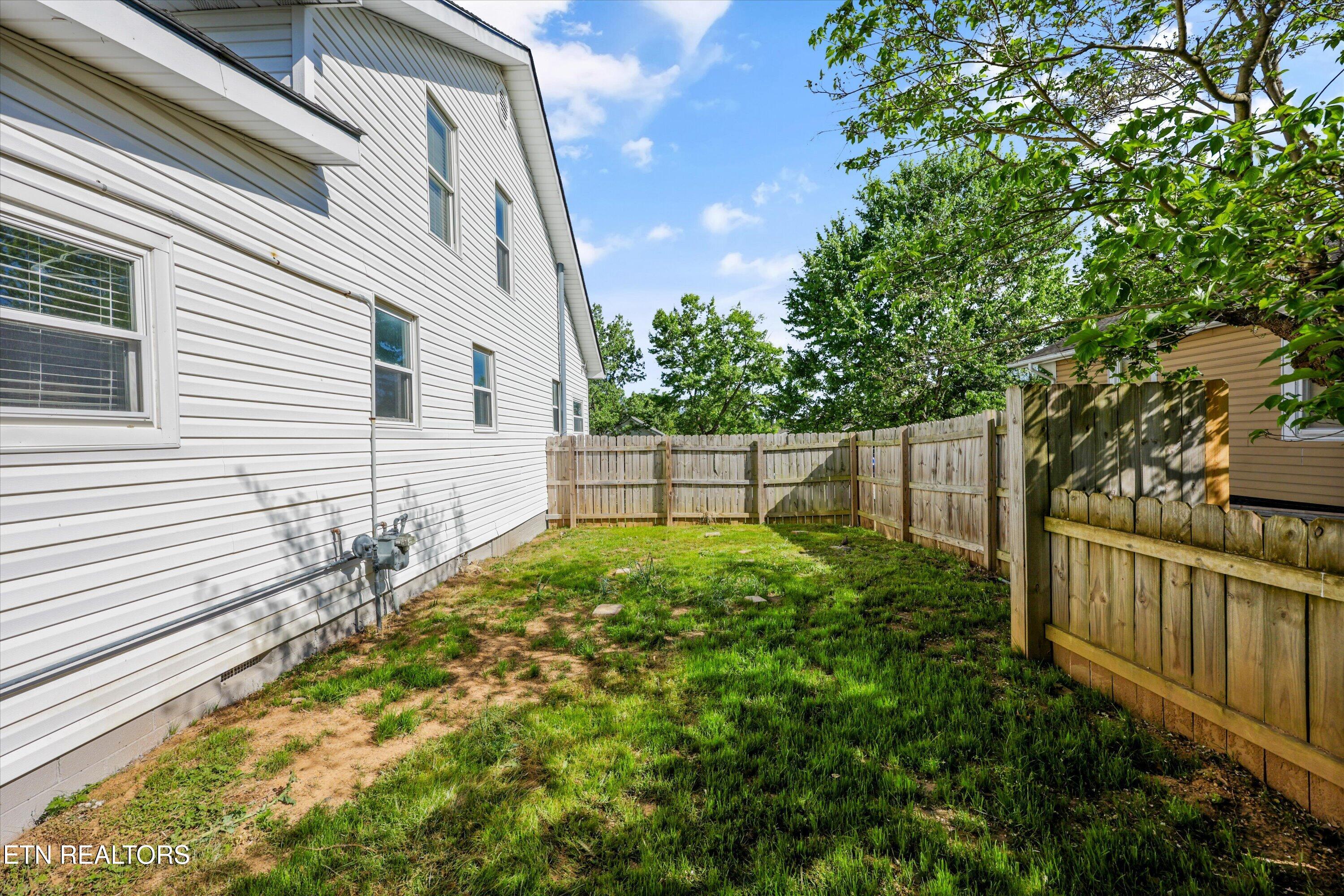 266 West Lincoln Road Alcoa, TN 37701 - Photo 29 of 35 37-266 W Lincoln Rd20