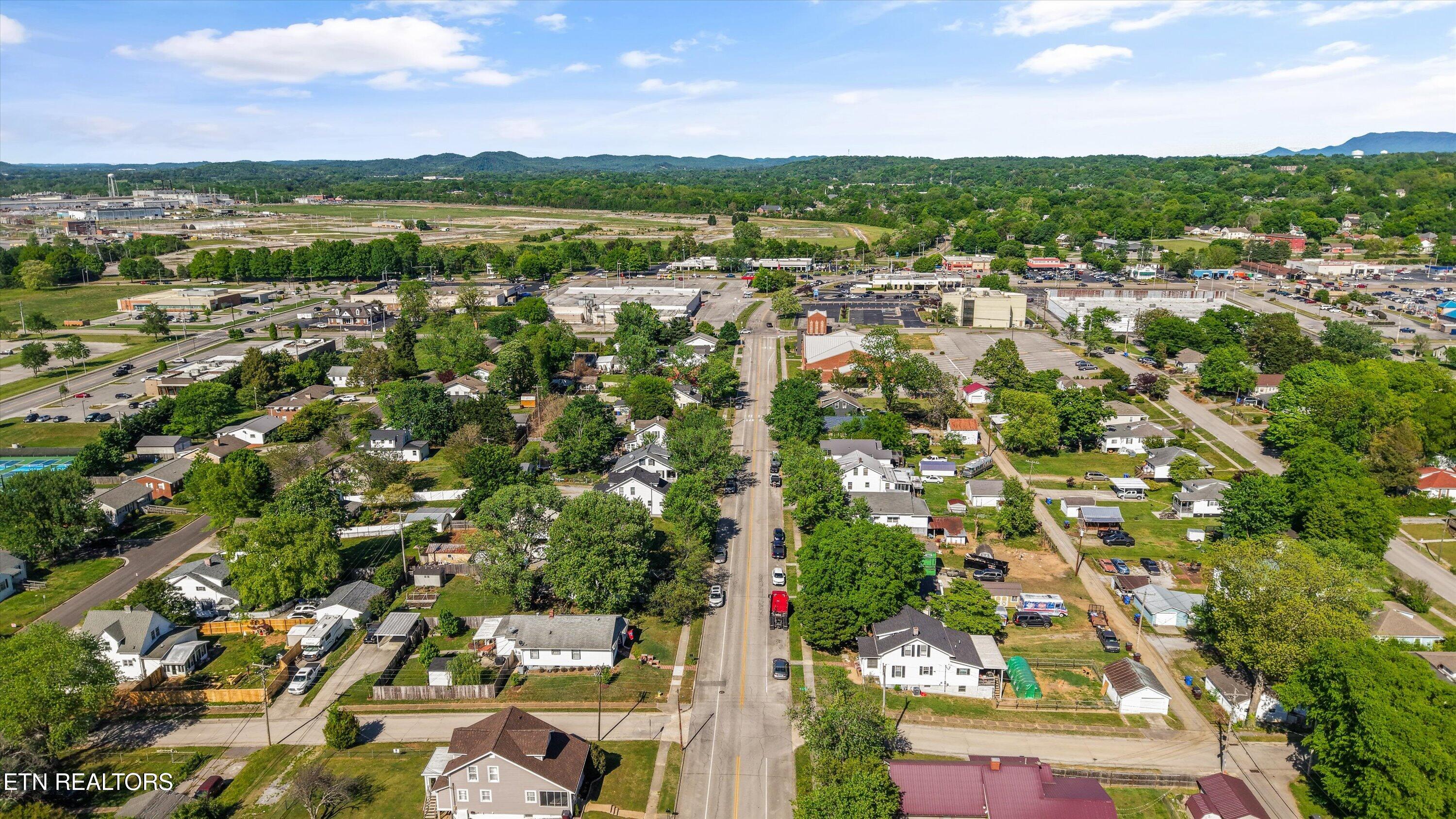 266 West Lincoln Road Alcoa, TN 37701 - Photo 33 of 35 42-266 W Lincoln Rd03
