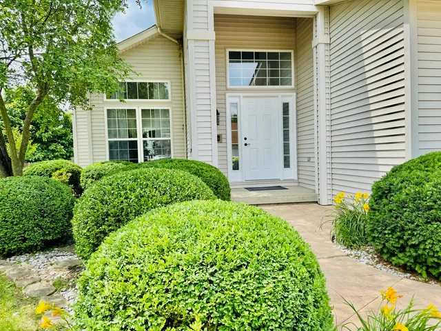 $479,000 | 4007 Turnberry Drive, Champaign, IL 61822