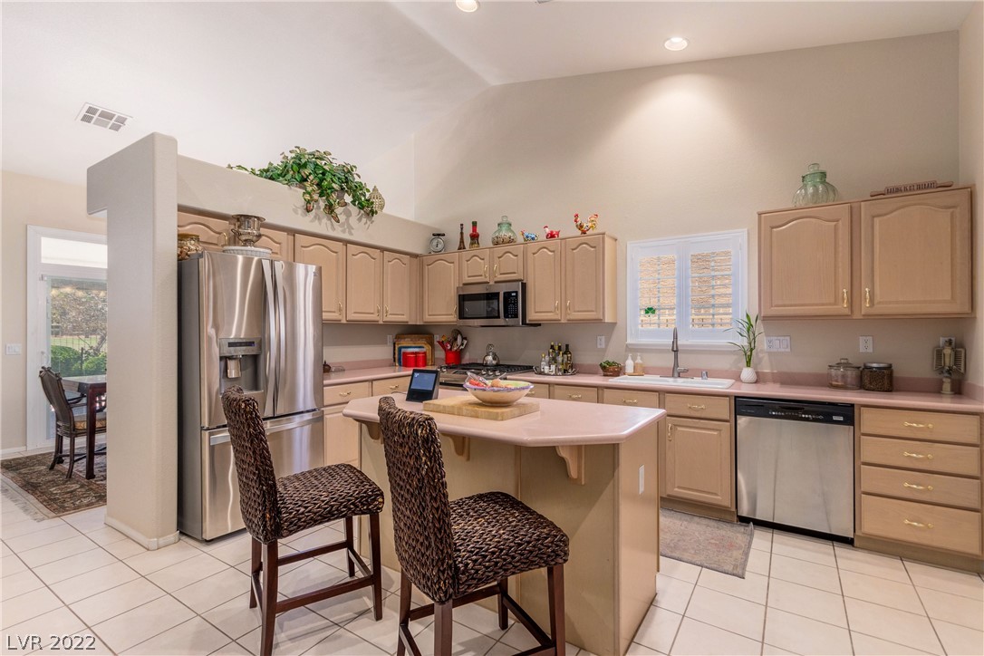 5225 Rim View Lane Las Vegas, NV 89130 - Photo 3 of 43 Gallery Image 3