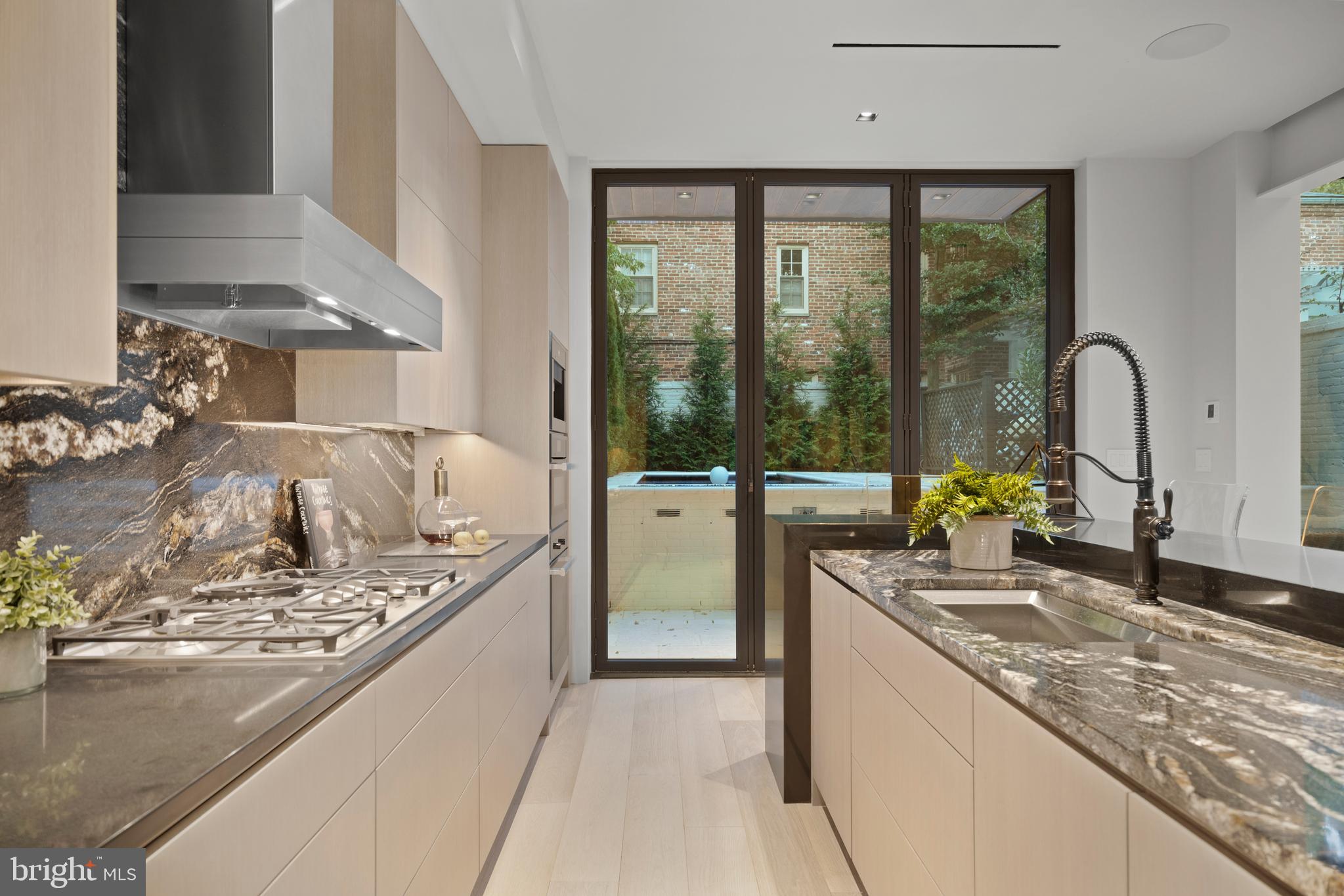 1683 34th Street Northwest Washington, DC 20007 - Photo 13 of 60