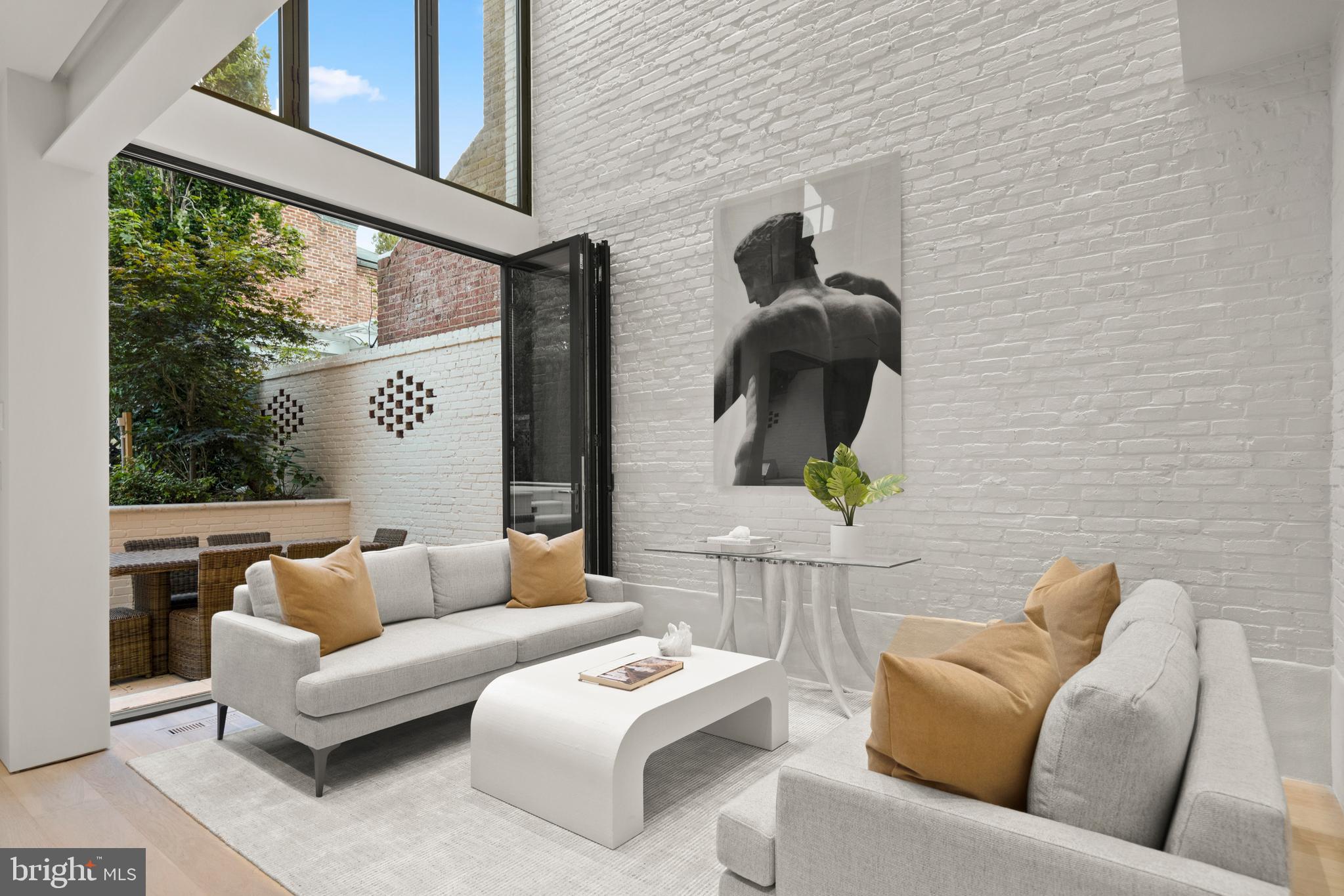 1683 34th Street Northwest Washington, DC 20007 - Photo 15 of 60