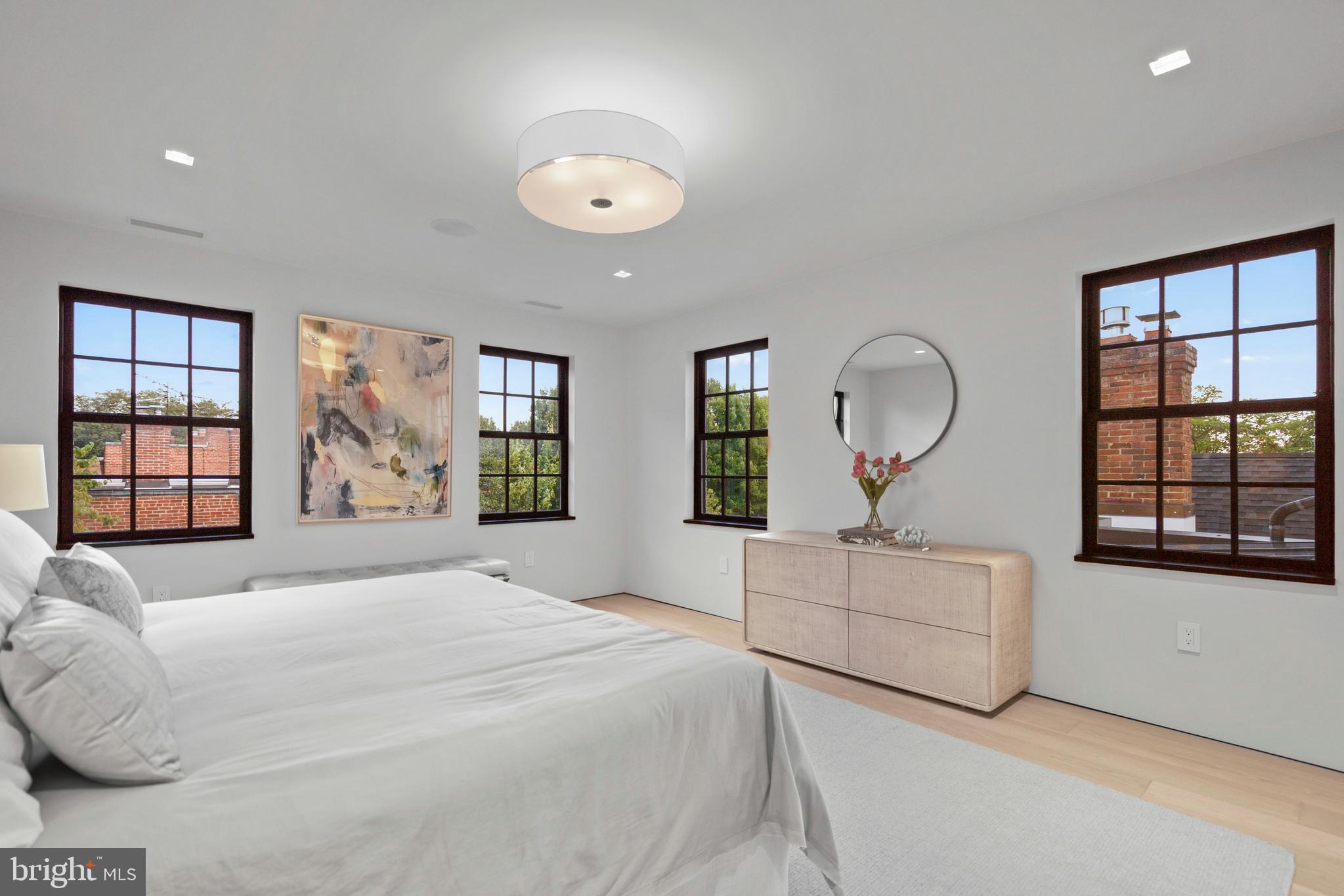 1683 34th Street Northwest Washington, DC 20007 - Photo 34 of 60