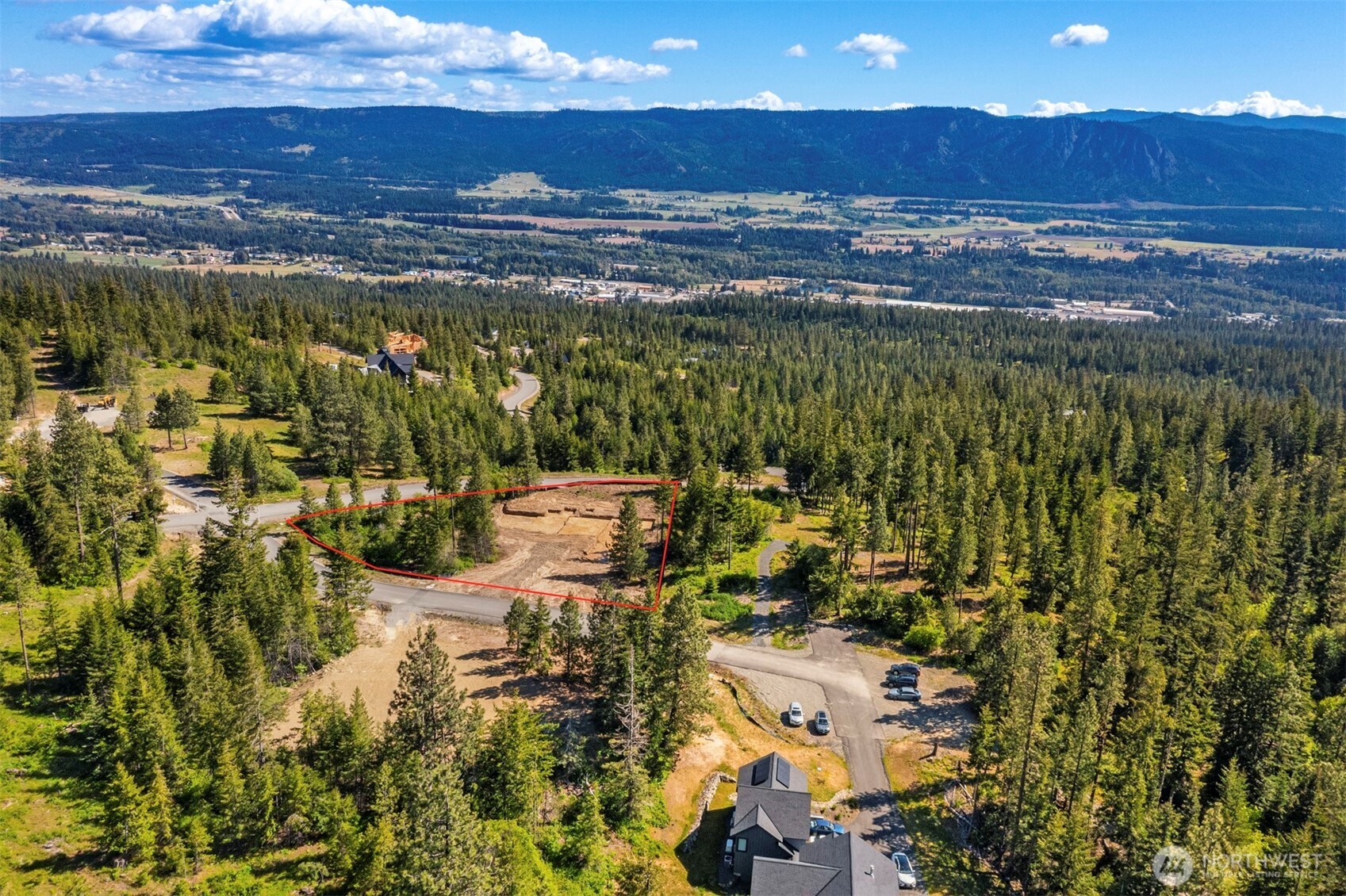 80 Plum Creek Road Cle Elum, WA 98922 - Photo 5 of 20 a view of an ocean and a mountain