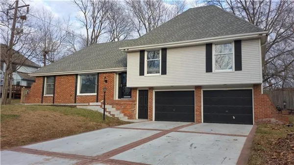 $335,000 | 5929 North Mersington Avenue, Gladstone, MO 64119