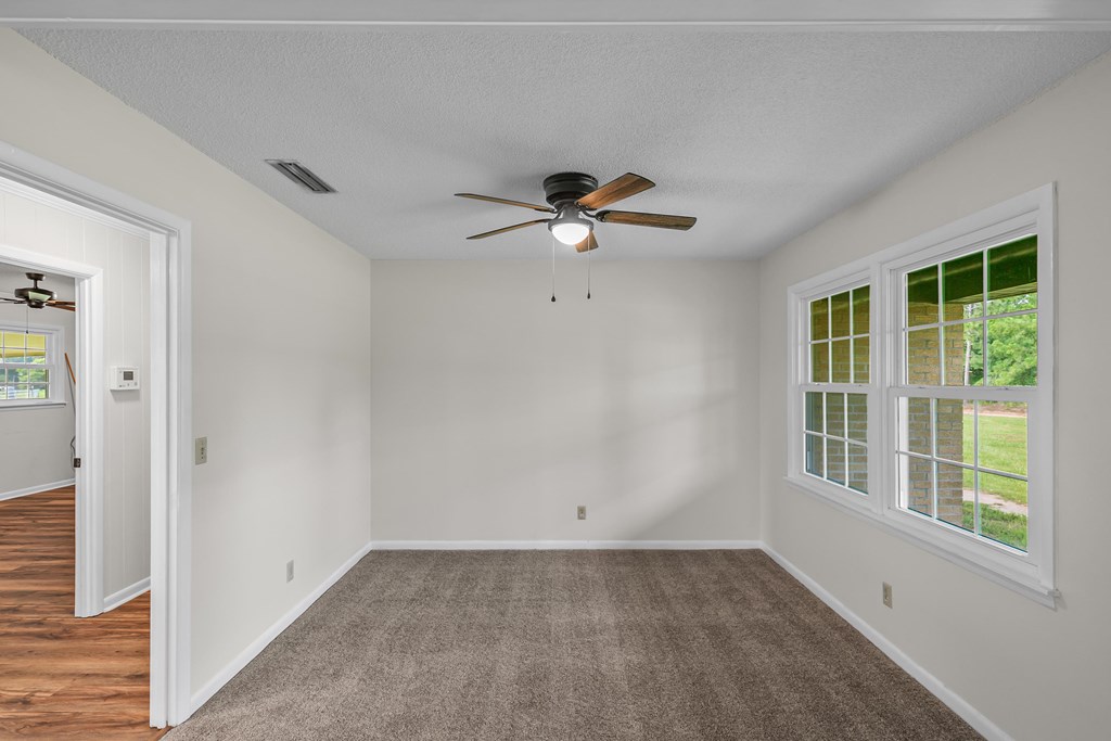 351 Hayborn Road Webb, AL 36376 - Photo 6 of 57