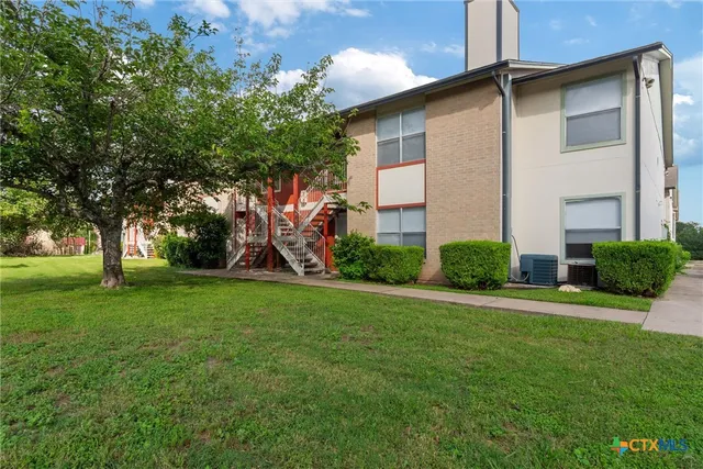 $1,199 | 205 Craddock Avenue, Unit B1, San Marcos, TX 78666