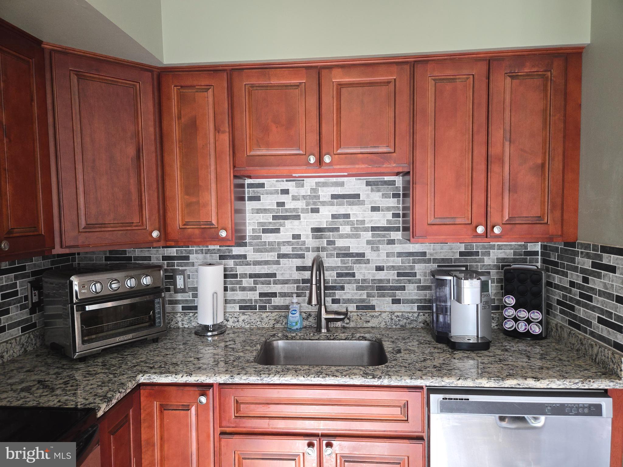 9113 Ridgefield Lane Frederick, MD 21701 - Photo 1 of 29 Gallery Image 1