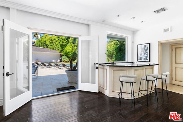 $10,748,000 | 716 North Beverly Drive, Beverly Hills, CA 90210
