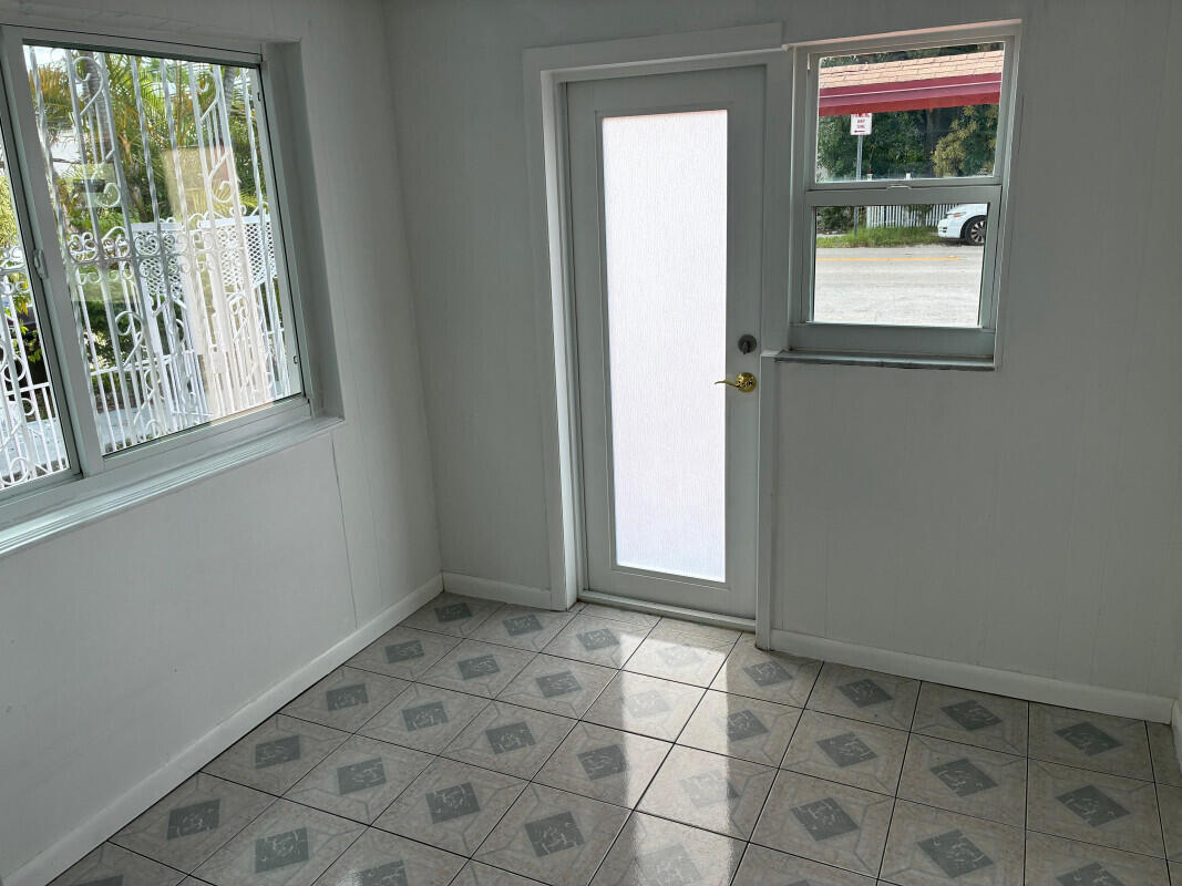 2828 Southwest 2nd Street Miami, FL 33135 - Photo 37 of 49 37