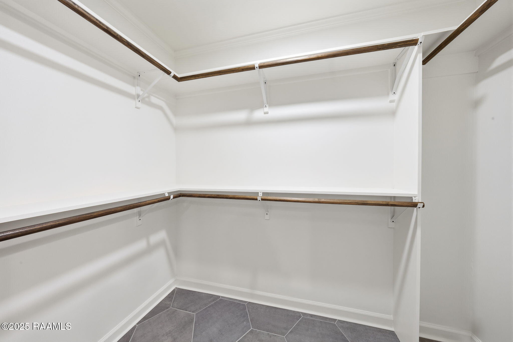 610 North Adams Avenue Rayne, LA 70578 - Photo 17 of 25 Primary Closet