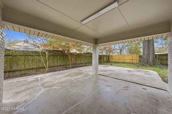 $209,900 | 610 North Adams Avenue, Rayne, LA 70578