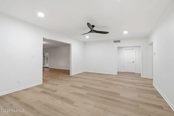 $209,900 | 610 North Adams Avenue, Rayne, LA 70578