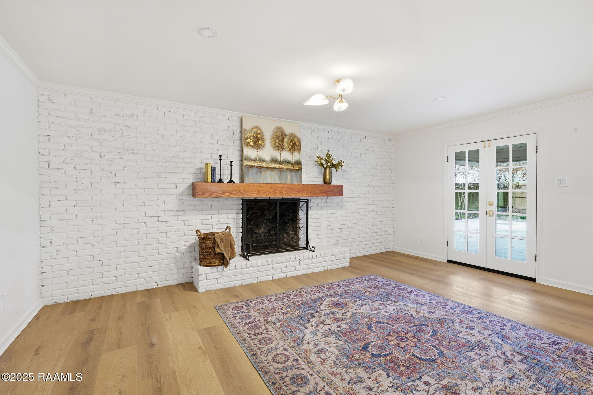 610 North Adams Avenue Rayne, LA 70578 - Photo 7 of 25 Living Room