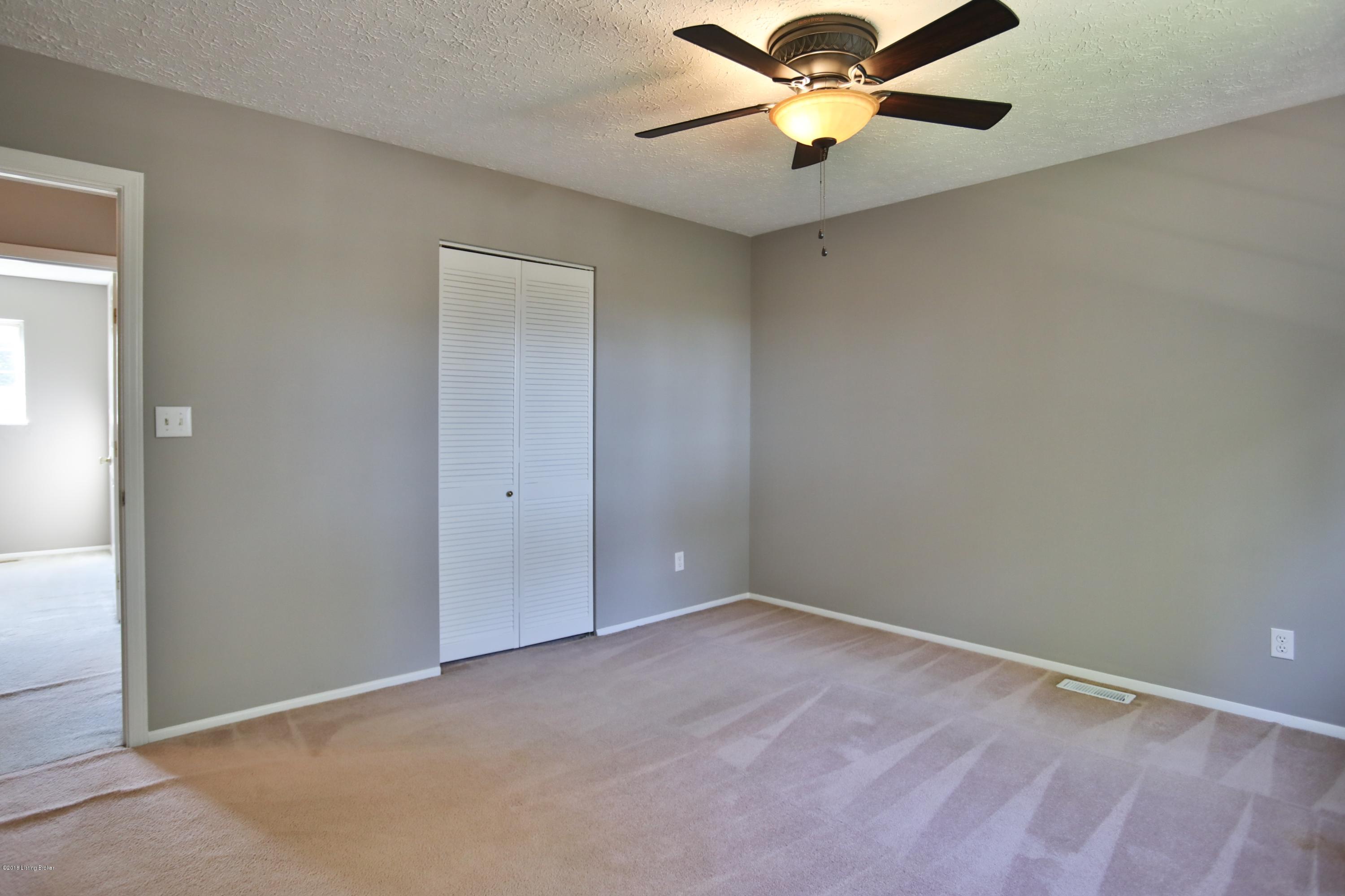 5013 Woodsend Road Louisville, KY 40229 - Photo 9 of 17 Bedroom 1