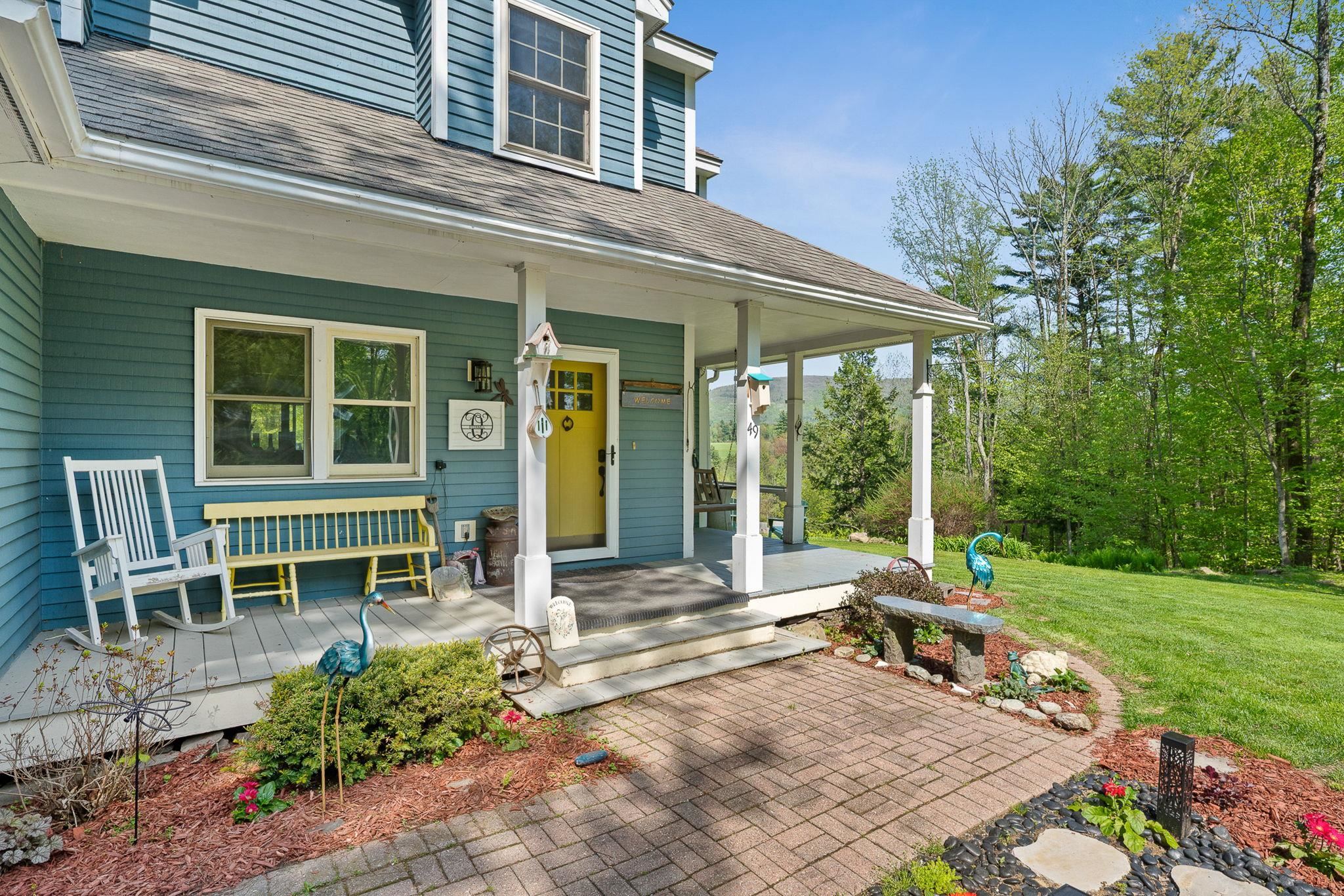 49 Edgewater Terrace Milton, VT 05468 - Photo 11 of 60