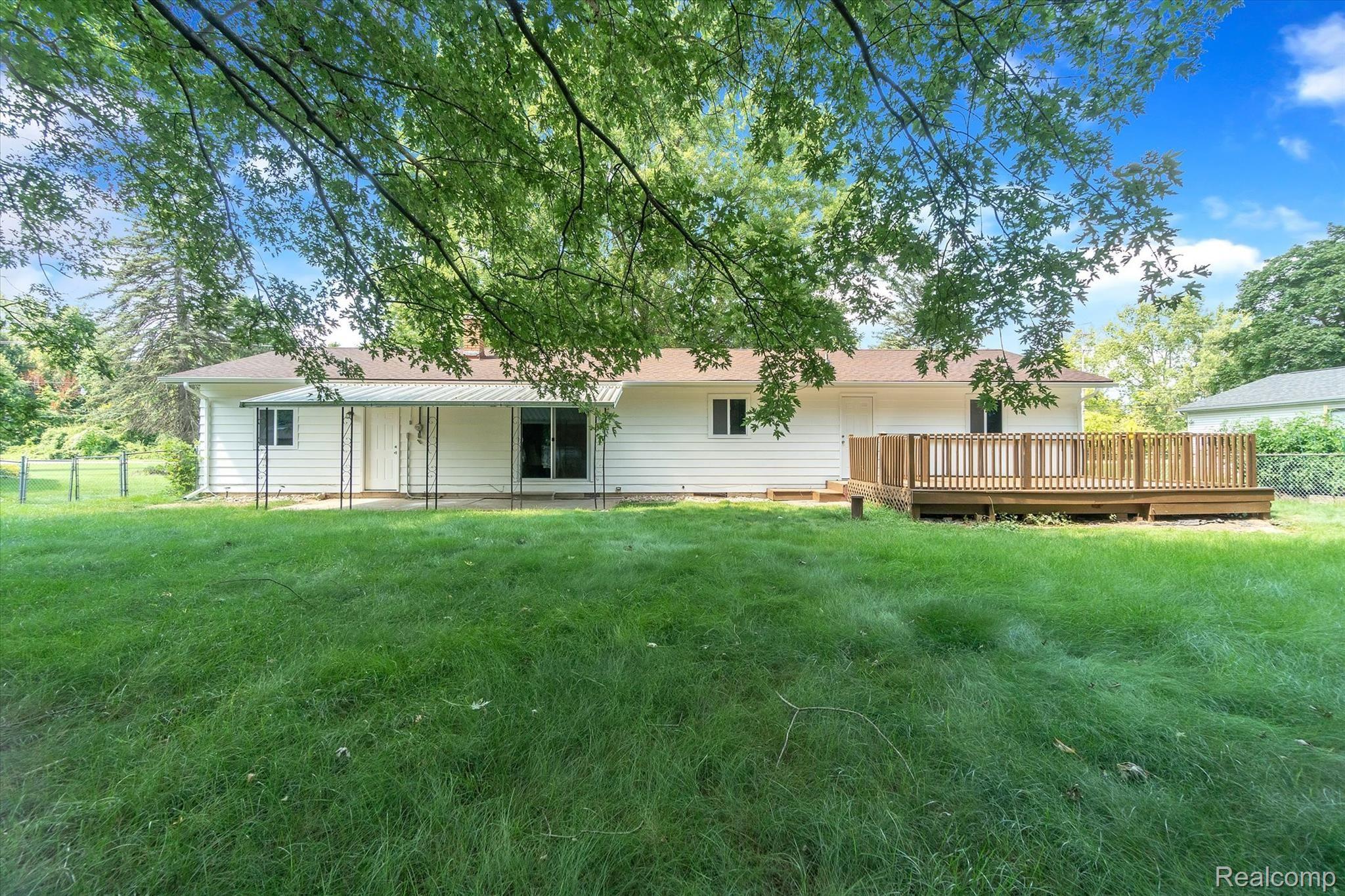 6504 North Genesee Road Flint, MI 48506 - Photo 29 of 35 29-6504 N Genesee Rd-Windowstill Real Estate Photography-28.jpg