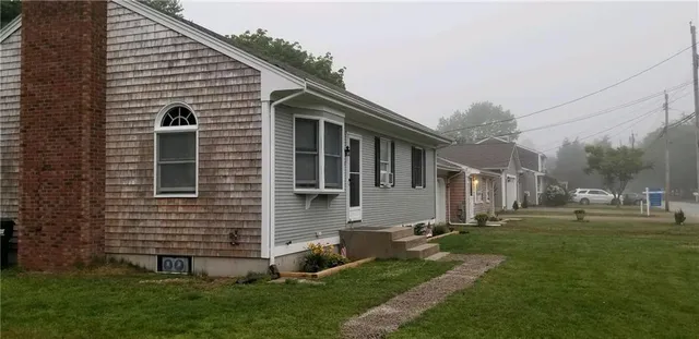 $2,000 | 125 Cedar Road | Charlestown Beach