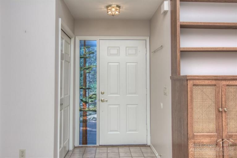 23 Kinglet Road Sunriver, OR 97707 - Photo 3 of 25 Additional Photo