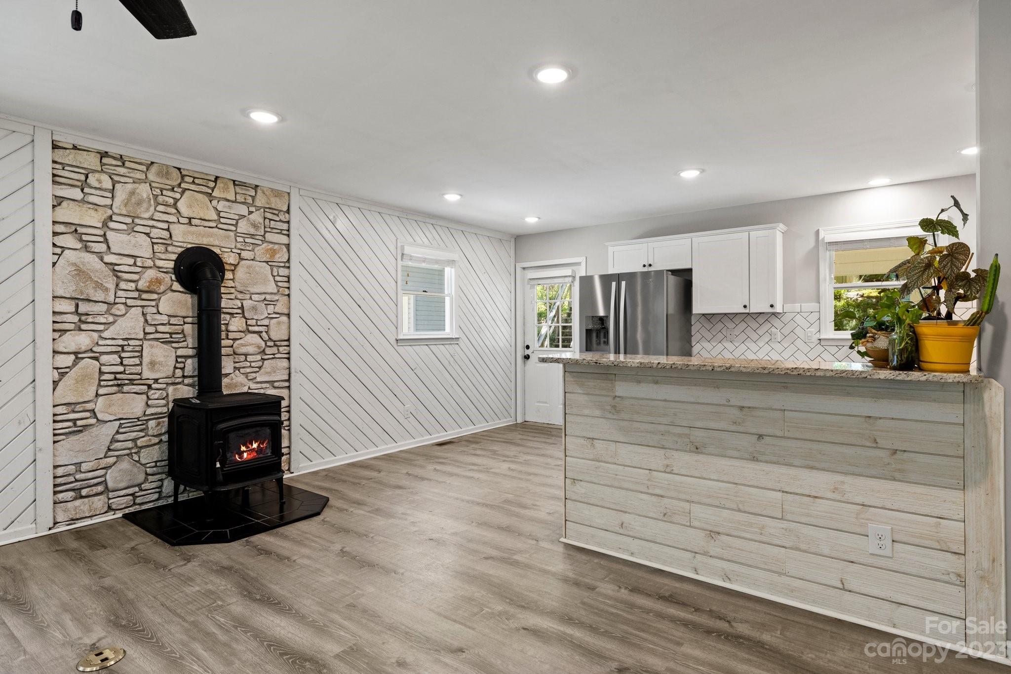 144 Sam King Road Hendersonville, NC 28739 - Photo 8 of 46 Gallery Image 8
