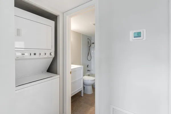 $4,500 | 1060 Lake Shore Drive, Unit 201, West Palm Beach, FL 33403