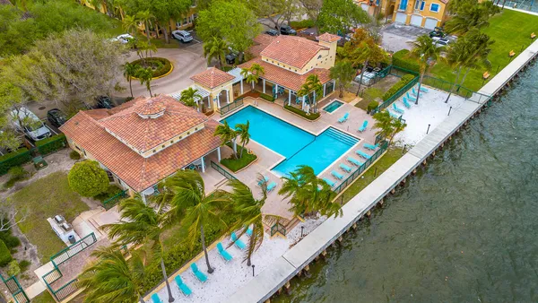 $4,500 | 1060 Lake Shore Drive, Unit 201, West Palm Beach, FL 33403