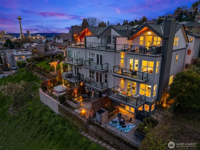 $1,439,900 | 1416 6th Avenue North, Seattle, WA 98109