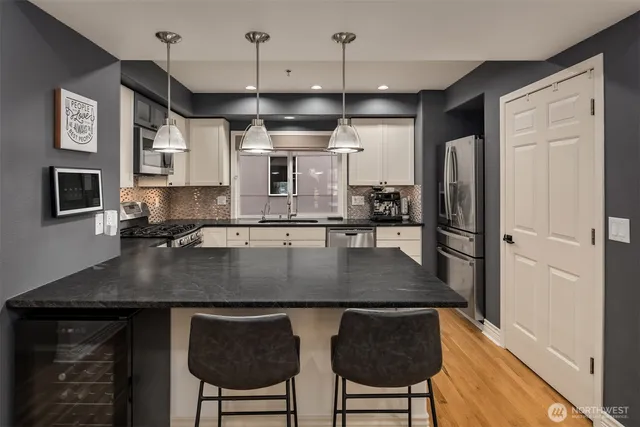 $1,439,900 | 1416 6th Avenue North, Seattle, WA 98109