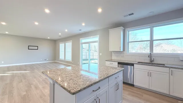 $358,500 | 4812 Haventree Drive, Evansville, IN 47725