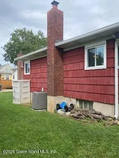 $765,000 | 26 Iowa Place | Westerleigh