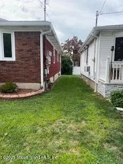 $765,000 | 26 Iowa Place | Westerleigh