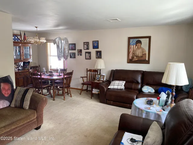 $765,000 | 26 Iowa Place | Westerleigh