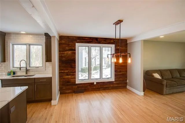 $299,900 | 1705 Cordell Court, Godfrey, IL 62035