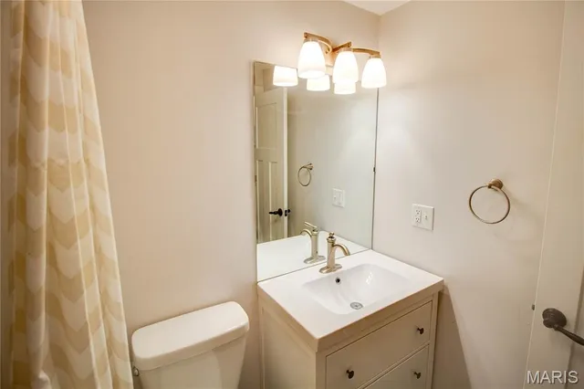 $299,900 | 1705 Cordell Court, Godfrey, IL 62035