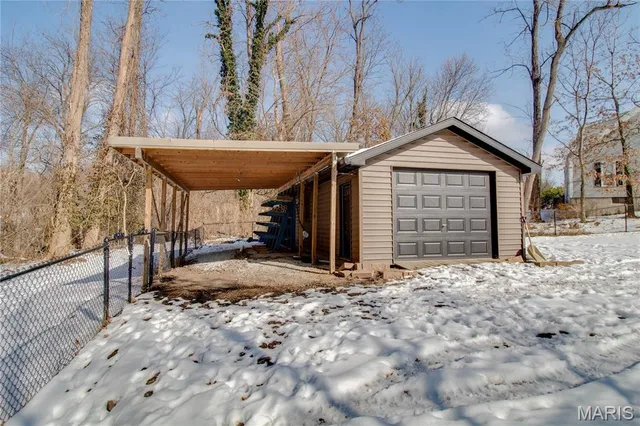 $299,900 | 1705 Cordell Court, Godfrey, IL 62035