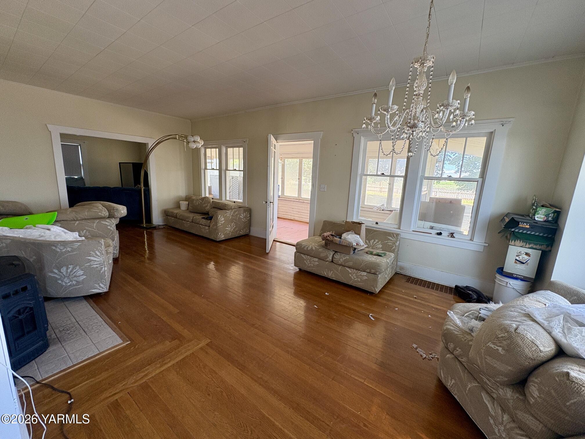 2870 Progressive Road Wapato, WA 98951 - Photo 10 of 32 Living Room with Hardwood Floors