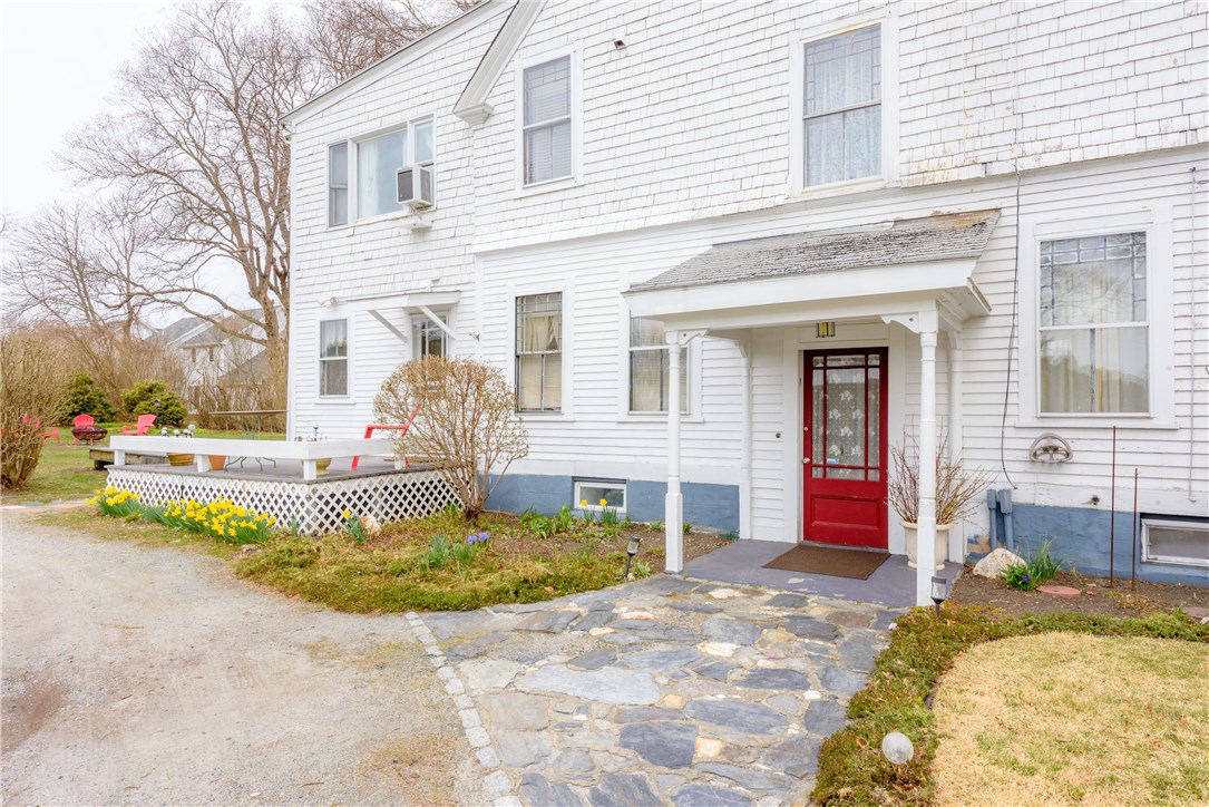3338 East Main Road Portsmouth, RI 02871 - Photo 3 of 31 Gallery Image 3