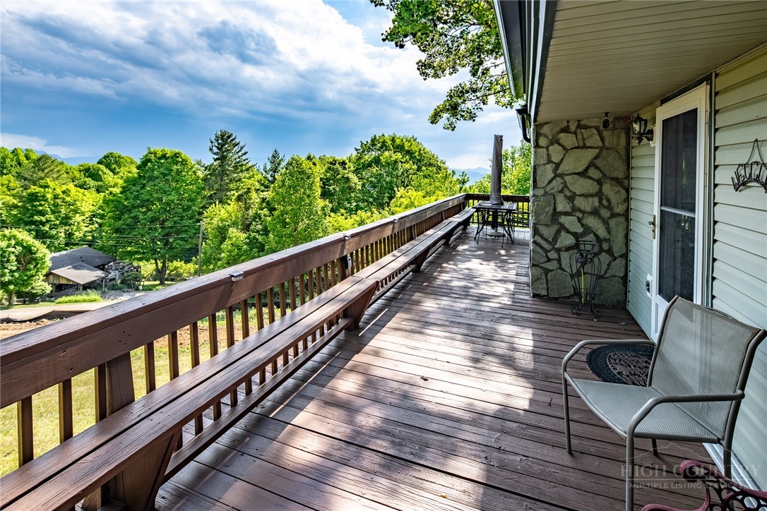 905 Harley Perry Road Zionville, NC 28698 - Photo 4 of 48
