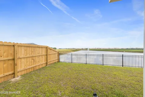 $227,999 | 302 Willow Bend, Youngsville, LA 70592