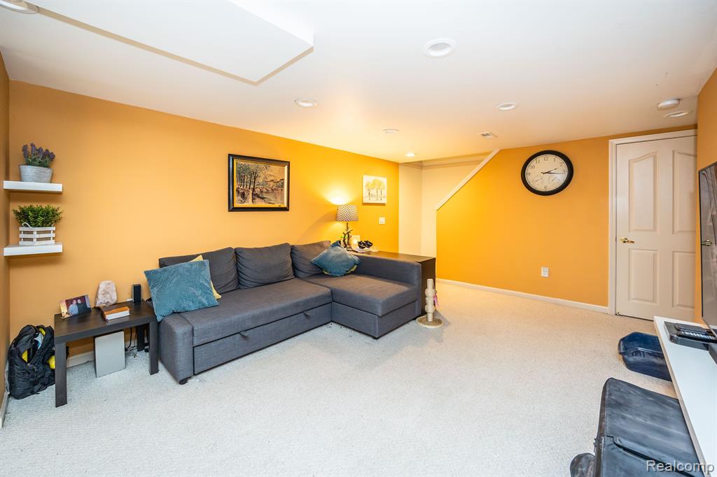 1775 Tremont Road Canton, MI 48188 - Photo 40 of 47