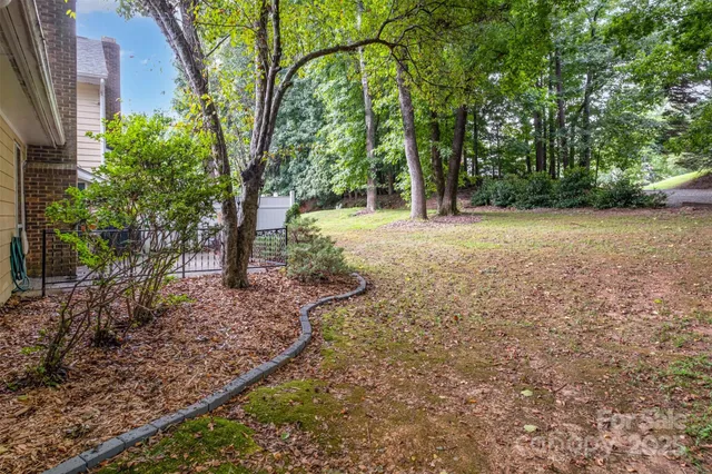 $262,000 | 1047 Sardis Cove Drive, Charlotte, NC 28270