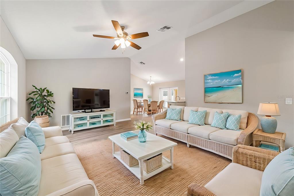16222 Southwest 59th Avenue Road Ocala, FL 34473 - Photo 2 of 14 Virtually Staged