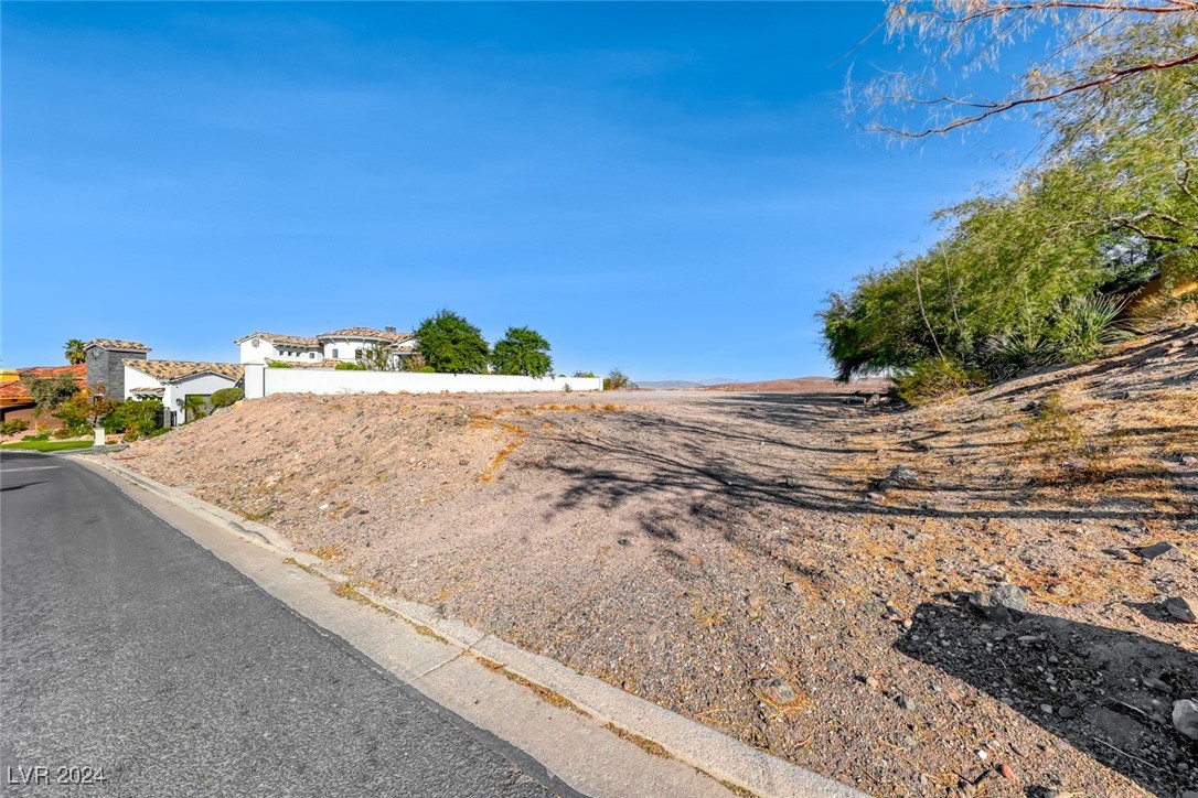 14 Pyrenees Court Henderson, NV 89011 - Photo 10 of 19