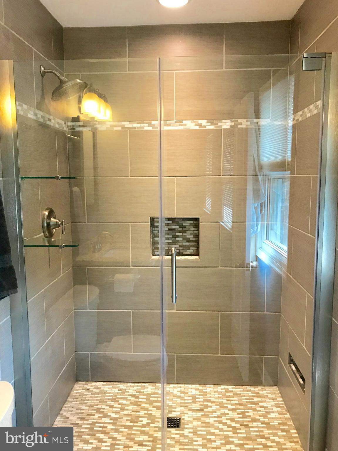 513 Defoe Road Hockessin, DE 19707 - Photo 22 of 41 Master Bath