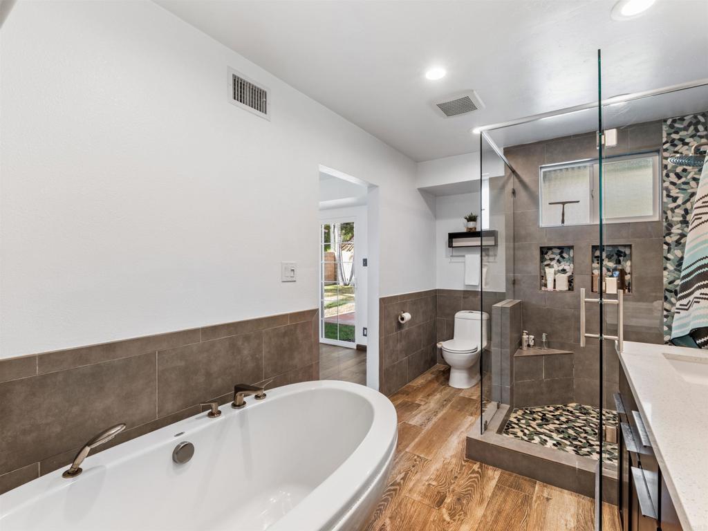 152 Carey Road Oceanside, CA 92054 - Photo 4 of 22