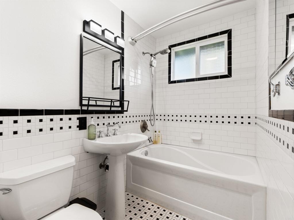 152 Carey Road Oceanside, CA 92054 - Photo 9 of 22