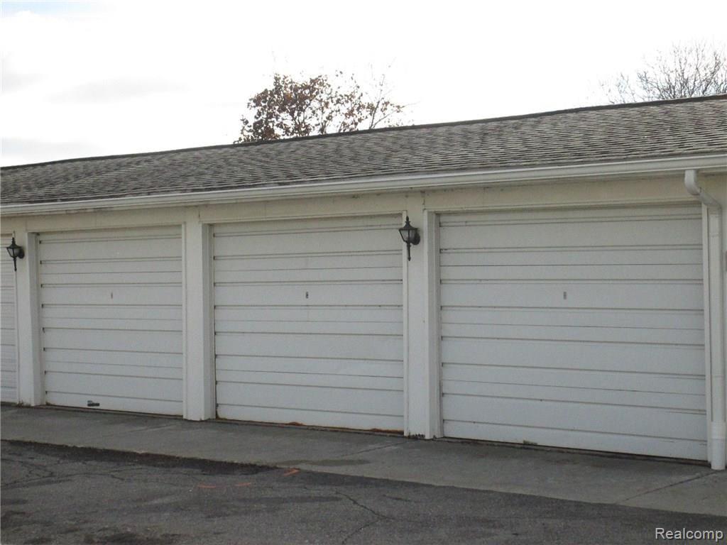 6709 Andersonville Road, Unit E Clarkston, MI 48346 - Photo 9 of 35 Detached Garage #36