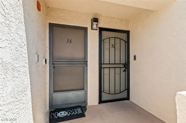 $174,900 | 3720 Desert Marina Drive, Unit 32, Laughlin, NV 89029